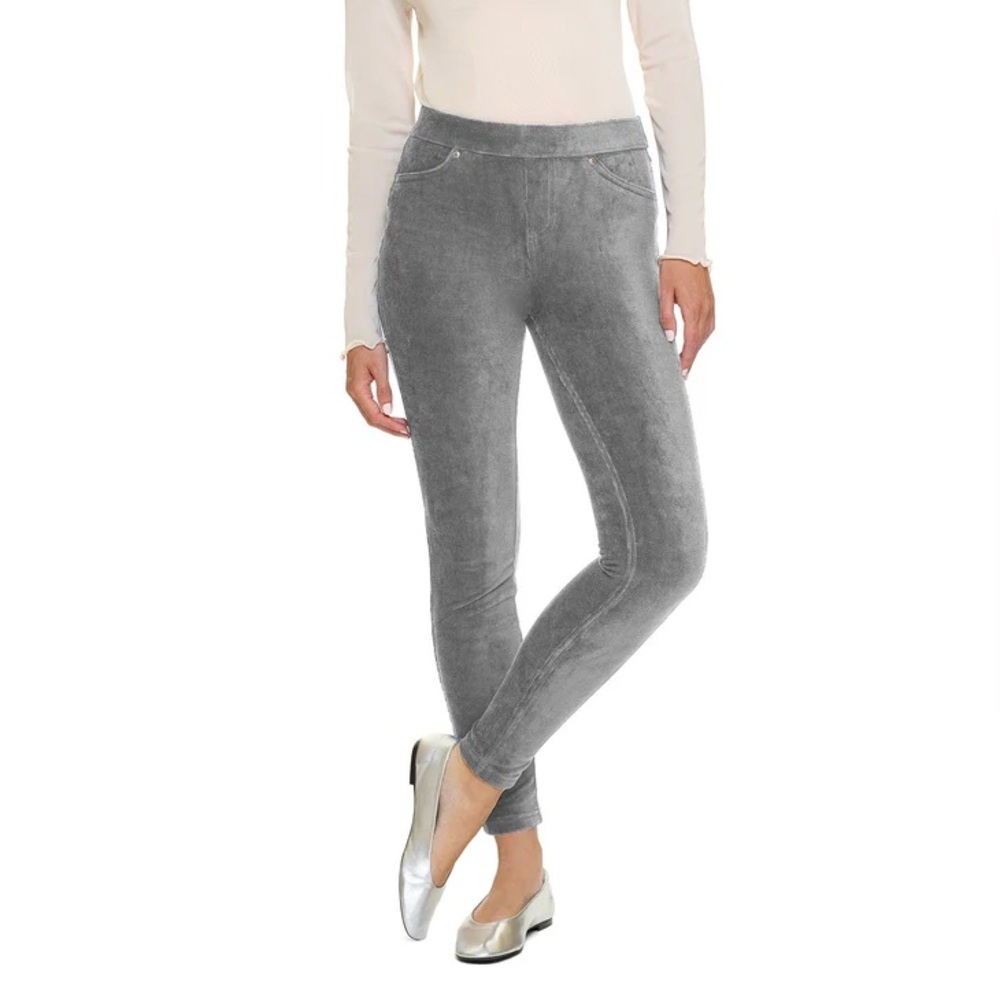HUE Charcoal Corduroy Leggings. NWT - Size XL. Pull-on stretchy thin wale cord.